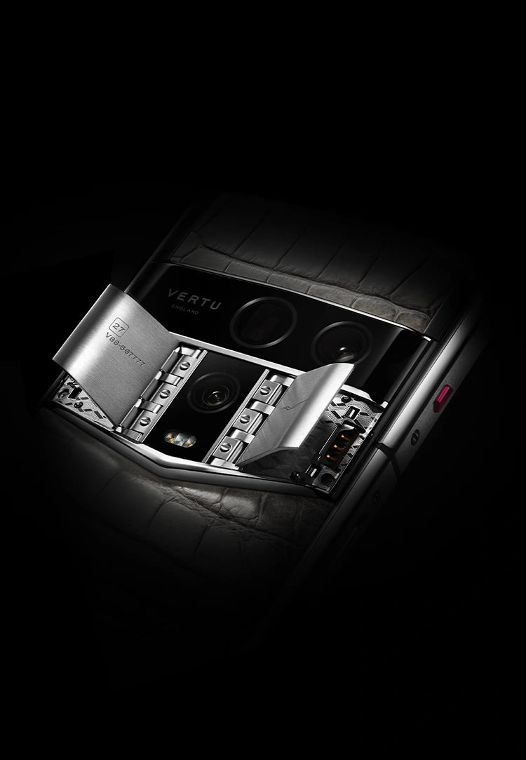 Agent Q Calfskin Collector's Edition