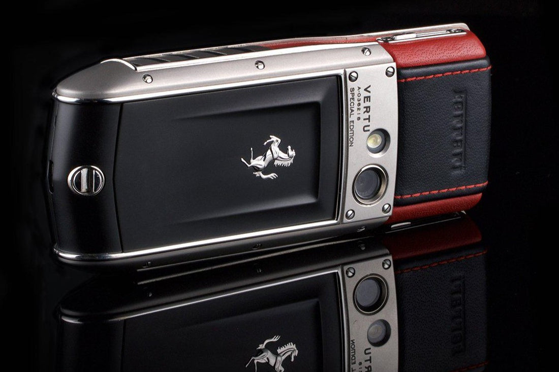 ASCENT Ferrari series: the crystallization of super sports car and luxury cell phone