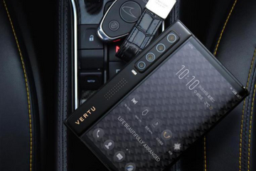 VERTU AYXTA FOLD: Step Into the Future of Smartphones